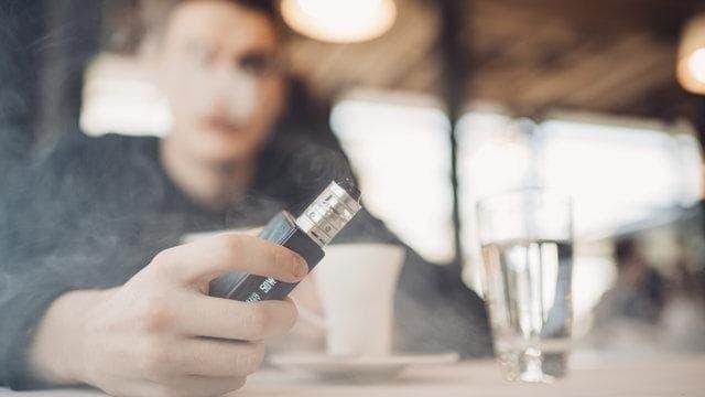 Descubre e-cigarettes y cómo los cigarrillos electronicos la vecina rubia están revolucionando el mundo del vapeo