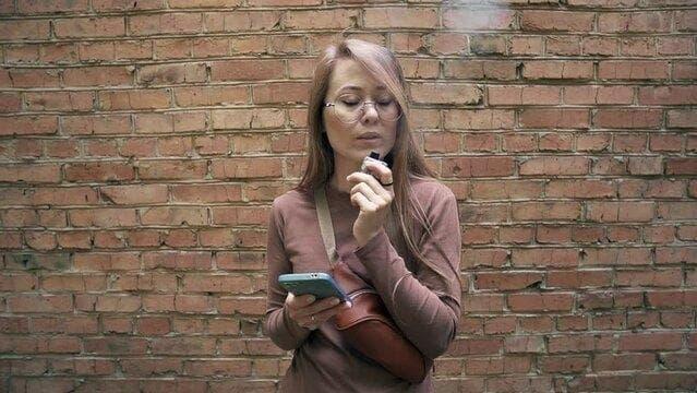 e papierosy en el punto de mira, impacto y alternativas frente a cigarrillos electronicos prohibicion