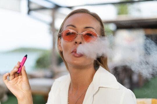 Egyszerhasználatos E-Cigaretta, guía práctica y comparativa 2025 con ofertas de aliexpressbateria cigarrillo electronico arcoiris