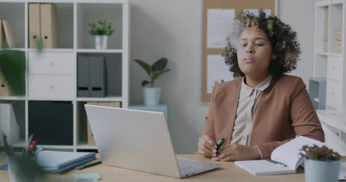 E-cigaretta y aceite para recargar cigarrillo electronico la mejor combinación para vapear saludable